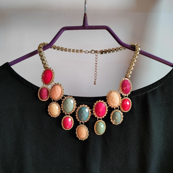 💚 Multicolour Statement Necklace - Picture 14 of 16